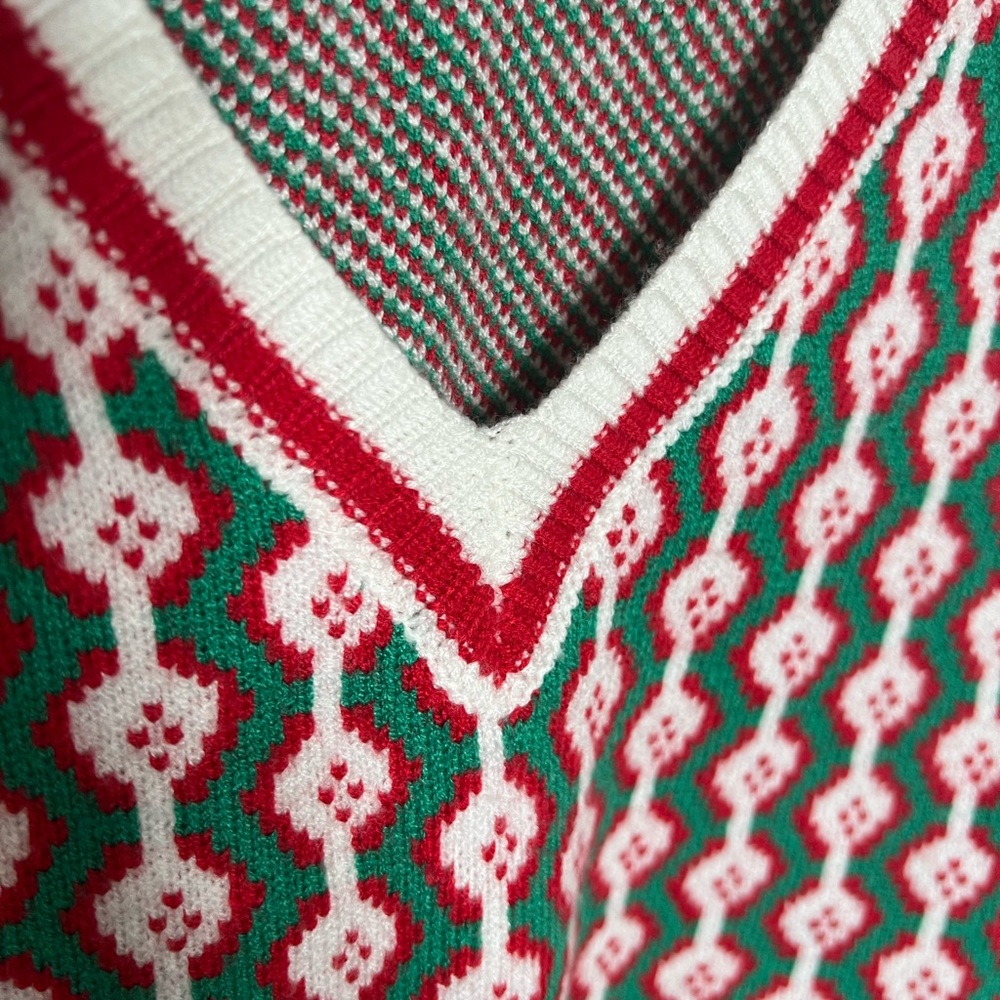 Vest - Picture 2 of 4
